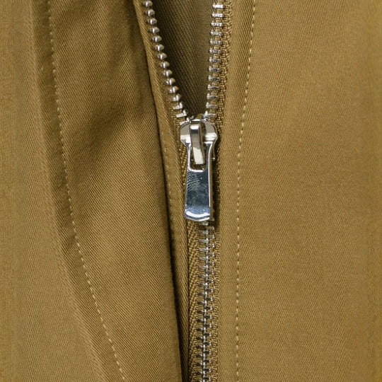 Damen Taillierte Kurzjacke mit Schößchen und Stehkragen Nord Taschen