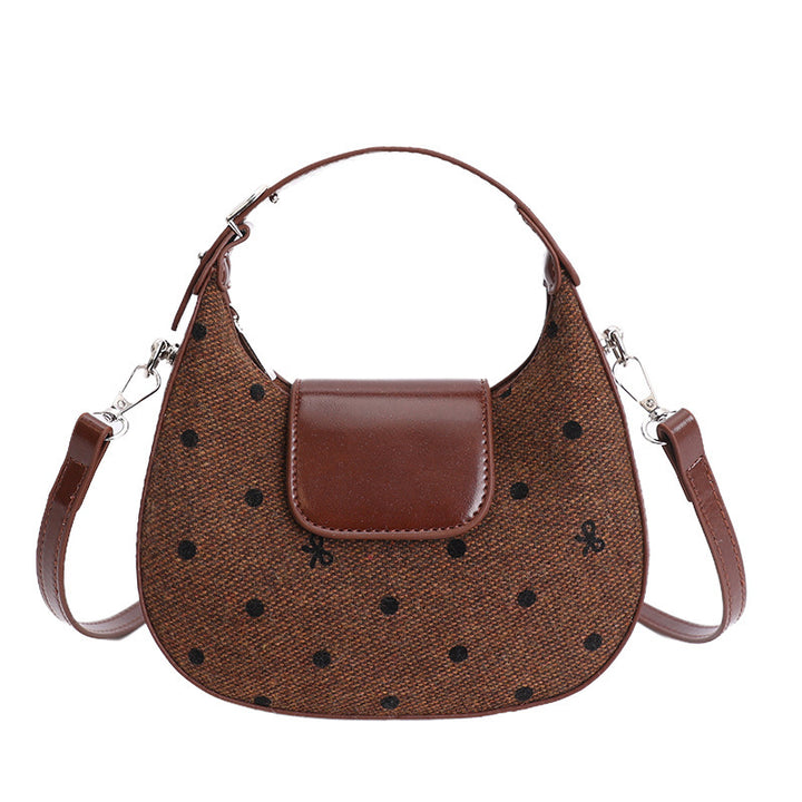 Damen Hobo-Tasche aus strukturiertem Material mit eleganten Details Nord Taschen