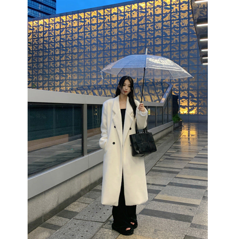 Damen Langer Teddy-Mantel im Oversize-Schnitt mit doppelreihiger Knopfleiste und breitem Revers Nord Taschen