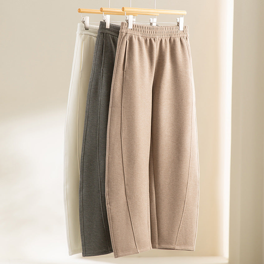 Damen Kurze Kapuzenjacke aus Sweat mit durchgehendem Zweiwege-Reißverschluss und taillierter Passform Nord Taschen