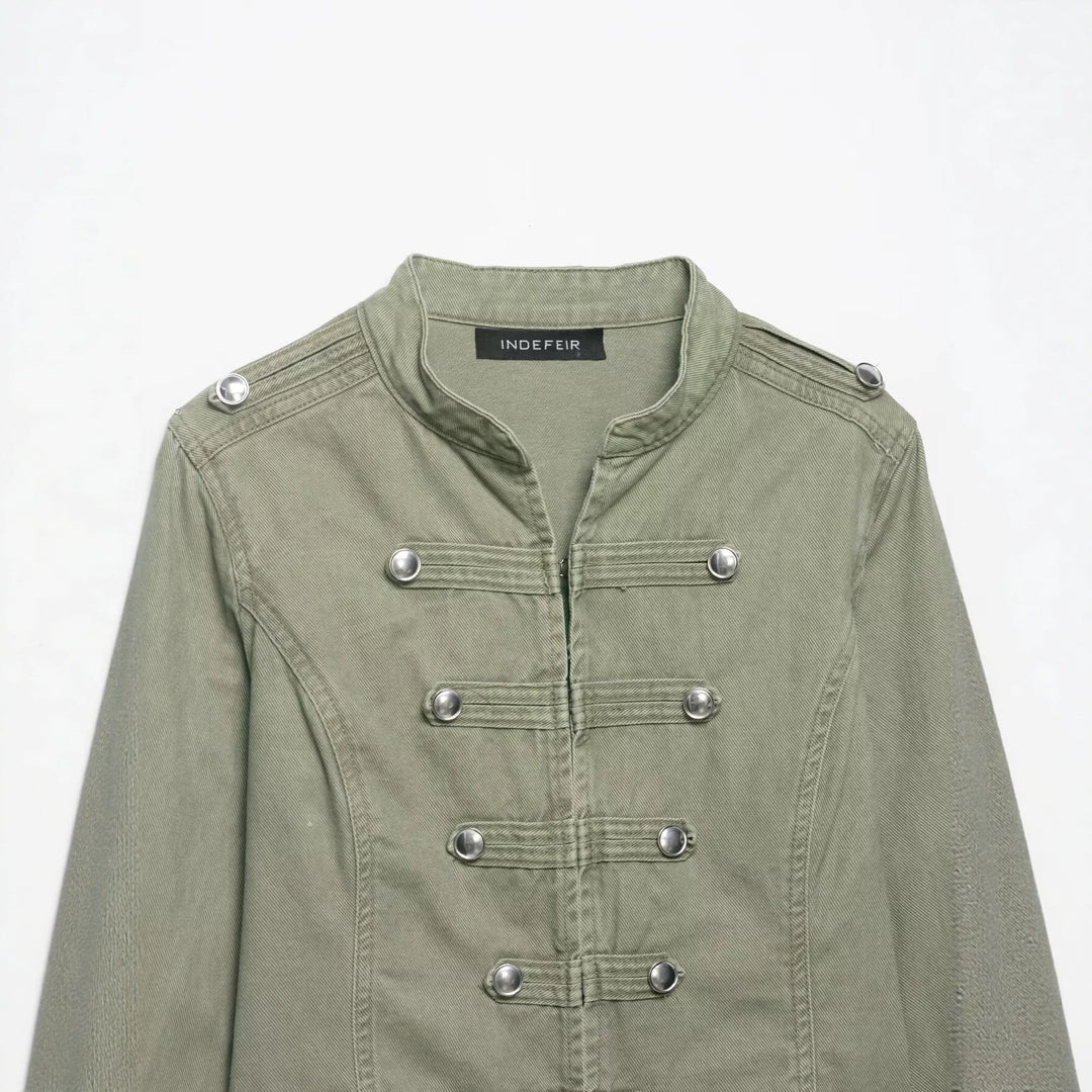 Damen 10+ taillierte Cropped Militärjacke im Vintage‑Look mit dekorativer Metallknopfleiste Nord Taschen