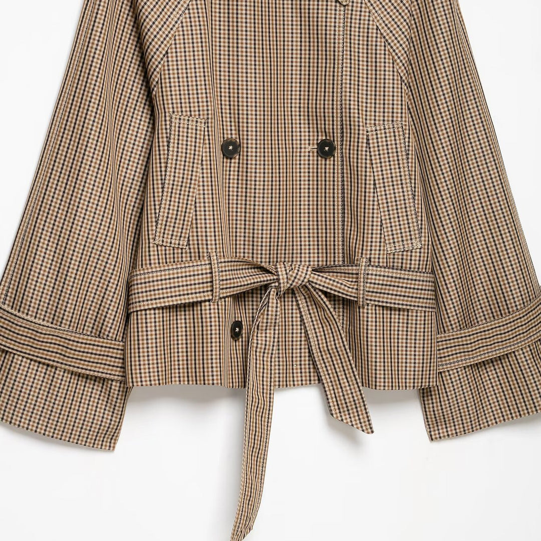 Damen Kurz-Trenchjacke im Glencheck mit kastiger Silhouette, Bindegürtel und Raglanärmeln Nord Taschen