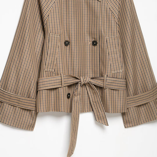 Damen Kurz-Trenchjacke im Glencheck mit kastiger Silhouette, Bindegürtel und Raglanärmeln Nord Taschen