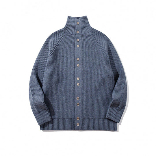 Herren grobgestrickter Knopfcardigan mit hohem Rollkragen und Raglanärmeln Nord Taschen