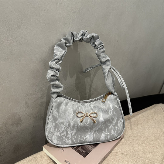 Damen Umhängetasche mit geschmeidigem Stoff und dekorativem Rüschengriff Nord Taschen