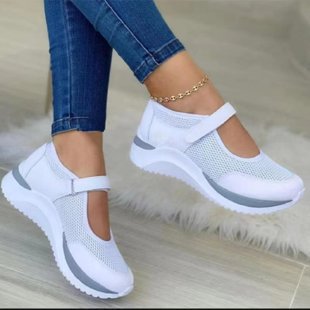 Damen Freizeit-Sneaker mit atmungsaktiver Mesh-Oberfläche und verstellbarem Riemen