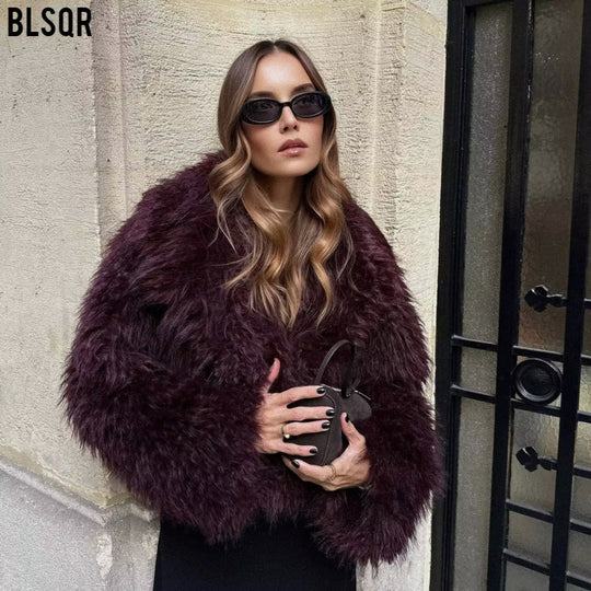 Damen Kurz geschnittene Teddy-Faux-Felljacke mit weitem Reverskragen und soften Flor Nord Taschen
