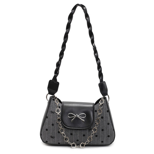 Damen Handtasche mit eleganter Schleifenverzierung und verspielter Kettenapplikation Nord Taschen