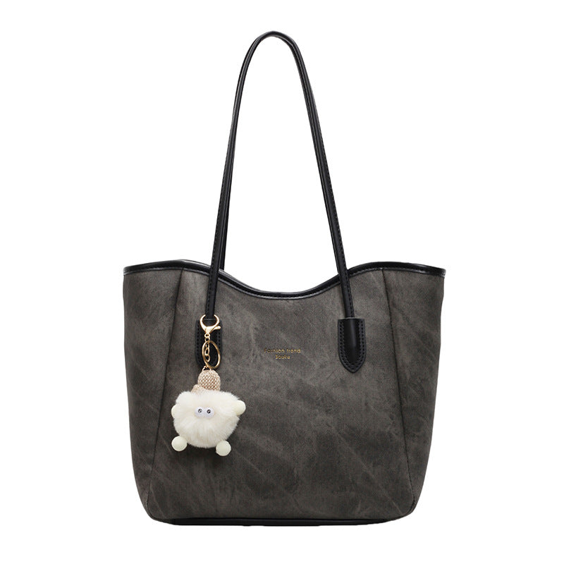 Damen Tote Bag mit verspieltem Kunstfellanhänger Nord Taschen