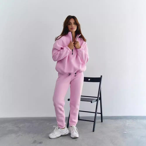 Damen Athleisure-Zweiteiler aus dickem French-Terry mit hohem Stehkragen, halbem Reißverschluss und Tunnelzughose Nord Taschen