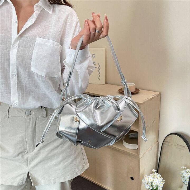 Damen Hobo-Tasche mit raffiniertem Kordelzug und eleganter Webstruktur Nord Taschen