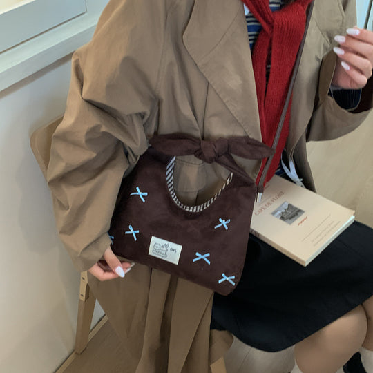 Damen Hobo-Tasche mit verspielten Schleifen und weichem Velours Nord Taschen