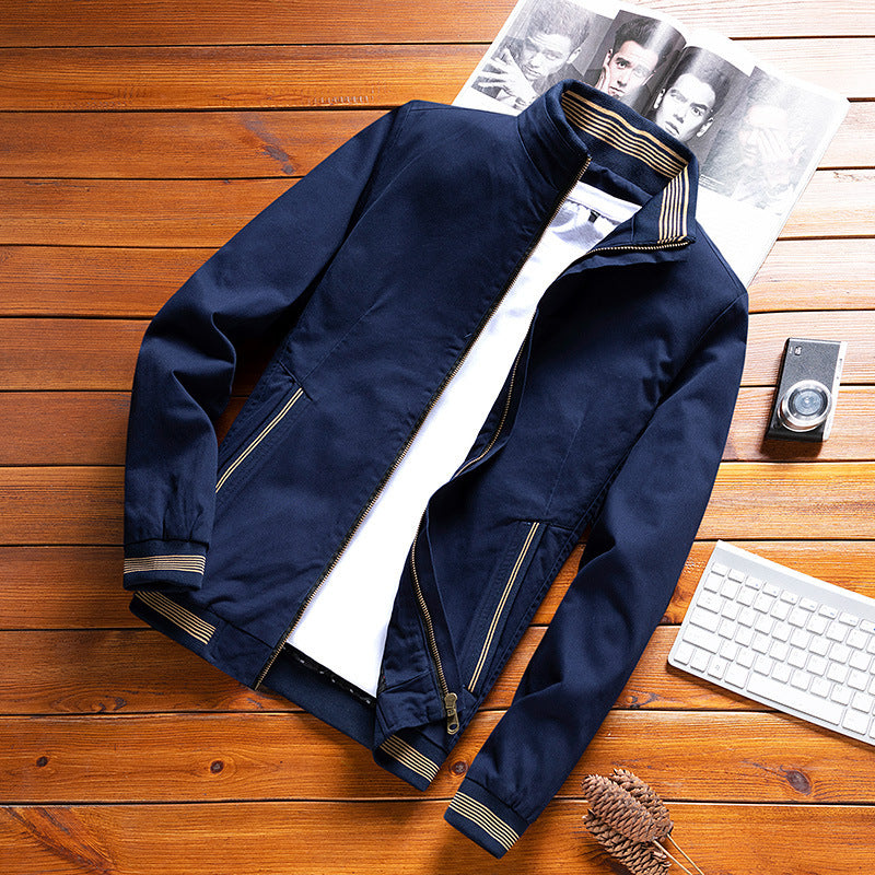 Herren leichter Canvas-Bomber mit gestreiften Rippbündchen, Stehkragen und Reißverschlusstaschen Nord Taschen