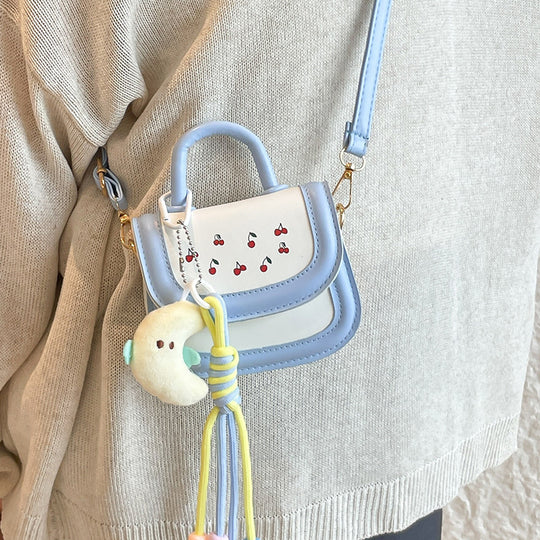 Damen Mini-Handtasche mit fröhlichem Kirschdesign und charmanten Anhängern Nord Taschen