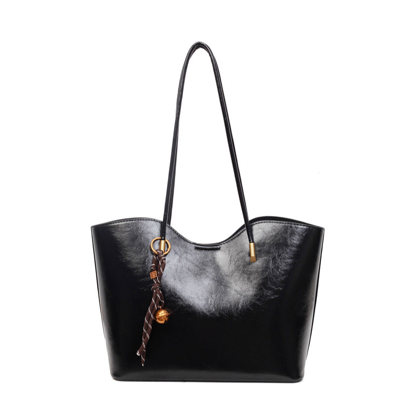 Damen elegante Shopper-Tasche mit dekorativem Anhänger Nord Taschen