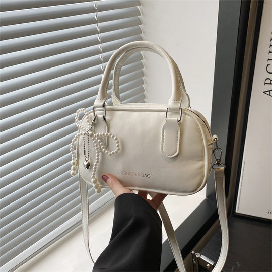Damen Handtasche mit eleganter Perlenverzierung und abnehmbarem Schultergurt Nord Taschen