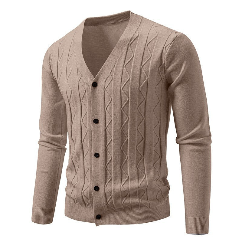 Herren V-Ausschnitt Strickjacke mit dezenter Zopfmusterstruktur und durchgehender Knopfleiste Nord Taschen