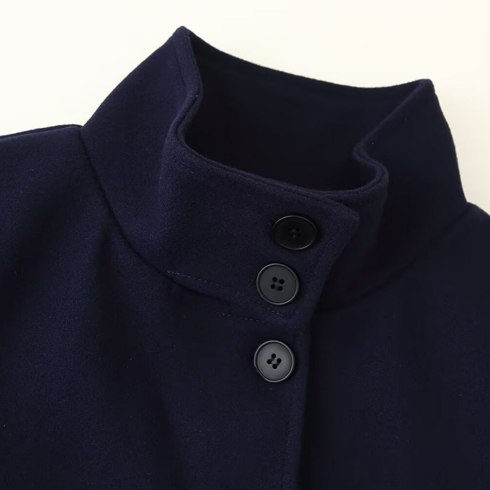 Damen Kurze kastige Jacke mit Stehkragen und durchgehender Knopfleiste Nord Taschen