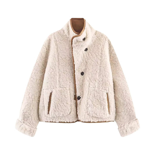 Damen Kurze Schaffelloptik-Jacke mit Stehkragen und großen aufgesetzten Taschen Nord Taschen
