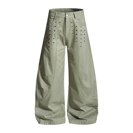Damen Weite Culotte-Cargohose mit hohem Bund und Metallnieten, tiefer Schritt und aufgesetzten Taschen Nord Taschen