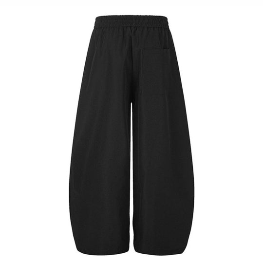 Damen Extraweite Palazzo-Trainingshose im Tech-Look mit Tunnelzugbund und geschwungenen Seiteneinsätzen Nord Taschen