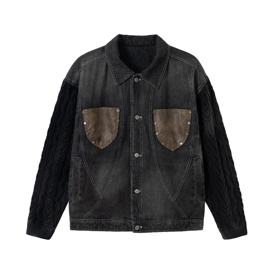 Herren Jeansjacke mit aufgesetzten Lederbrusttaschen und Zopfmusterstrickärmeln Nord Taschen