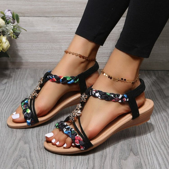 Damen modische Häkelsandalen mit buntem Riemendesign und elegantem Fußbett Nord Taschen