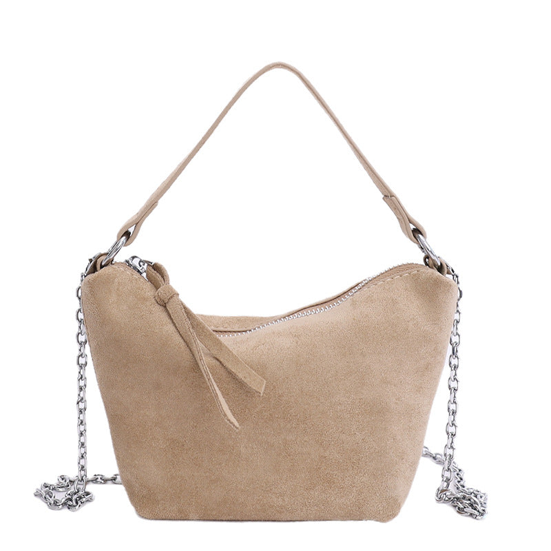 Damen Veloursleder Hobo-Tasche mit dekorativem Kettenhenkel Nord Taschen