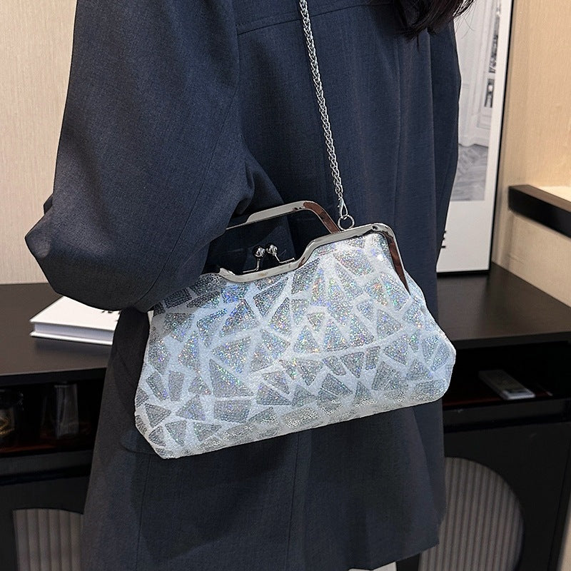Damen elegante Clutch mit kunstvollem Steppdesign Nord Taschen
