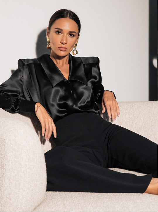 Damen Satinbluse mit übergroßem Spitzkragen und eleganten Langärmeln Nord Taschen