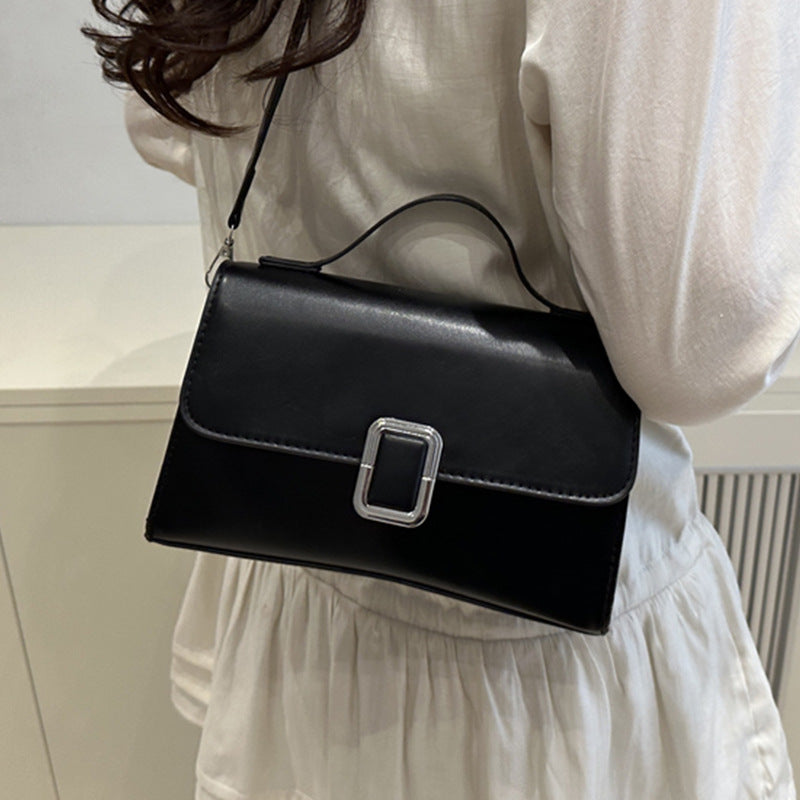 Damen Umhängetasche mit elegantem Kettenverschluss und strukturiertem Obermaterial Nord Taschen
