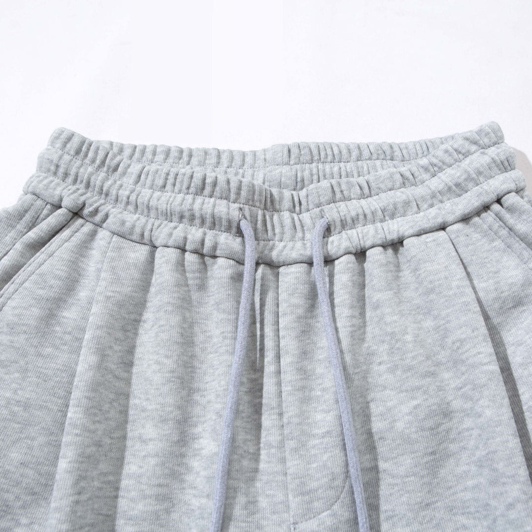 Damen Weite Cropped-Sweathose mit Tunnelzug, Cargo-Taschen und Reißverschluss-Details Nord Taschen