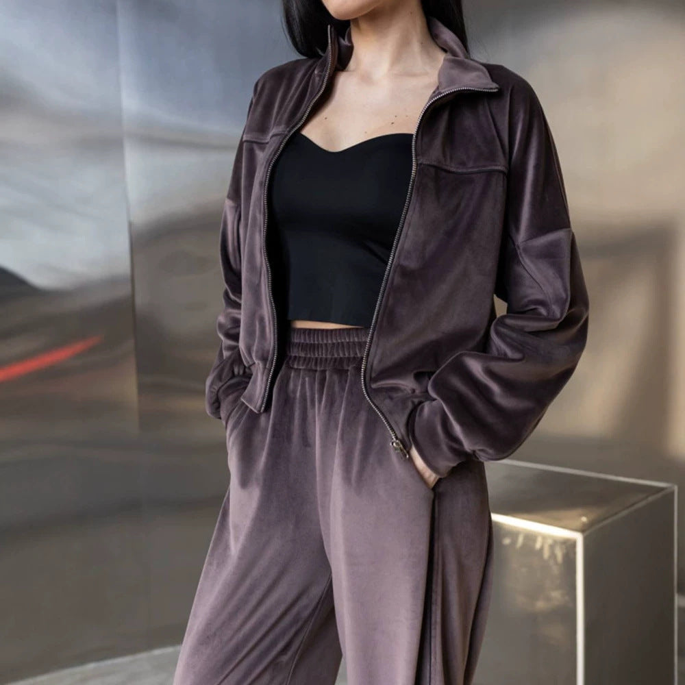 Damen ausgestelltes Velours-Jogginganzug-Set mit kurzer Reißverschlussjacke und hochtaillierter Kordelhose Nord Taschen