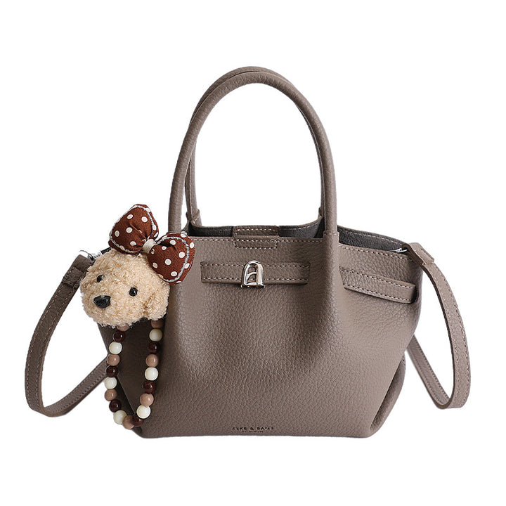 Damen Handtasche mit charmantem Tieranhänger Nord Taschen