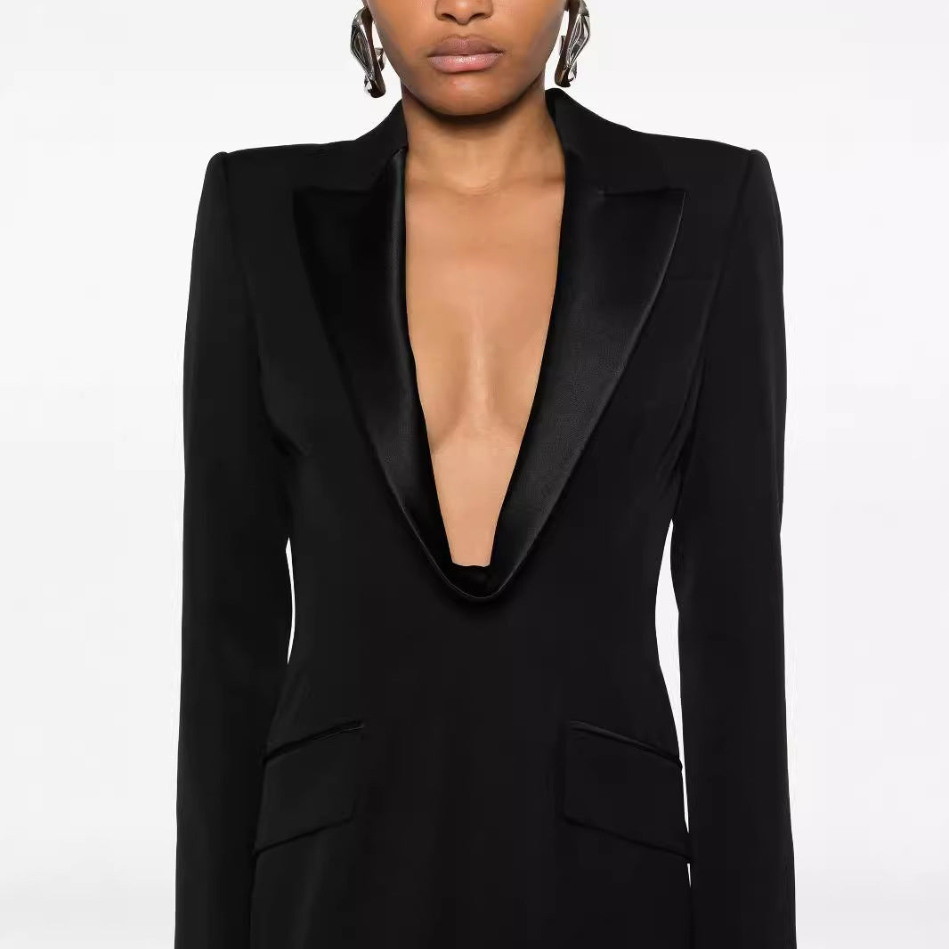 Damen Tailliertes Abend-Maxikleid im Smoking-Blazer-Stil Nord Taschen
