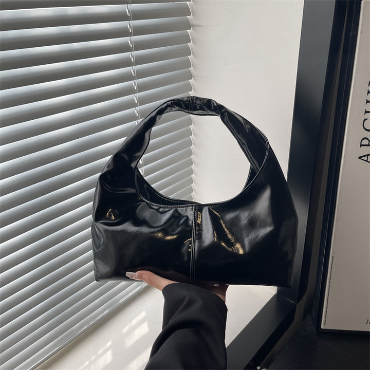 Damen Hobo-Tasche aus glänzendem Kunstleder mit elegantem Tragegriff Nord Taschen