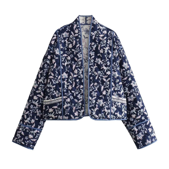 Damen gesteppte Kimono-Jacke mit floralem Allover‑Muster und kontrastierender Paspelierung Nord Taschen