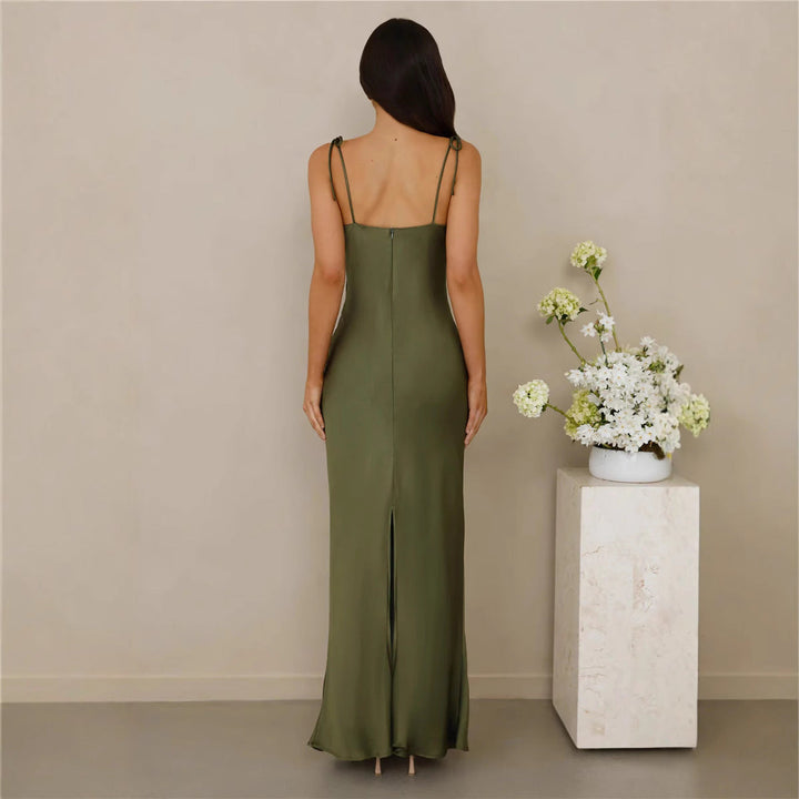 Damen Elegantes Satin-Maxikleid mit verstellbaren Trägern und figurbetontem Schnitt Nord Taschen