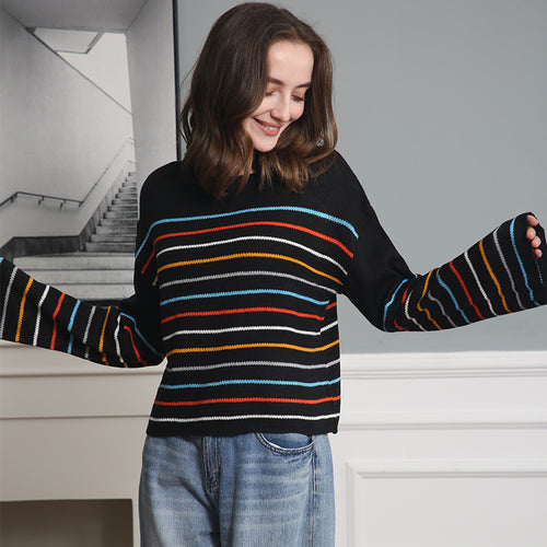 Damen Kurzgeschnittener Feinstrick-Pullover mit Rundhalsausschnitt, mehrfarbigen Horizontalstreifen und überschnittenen Schultern Nord Taschen
