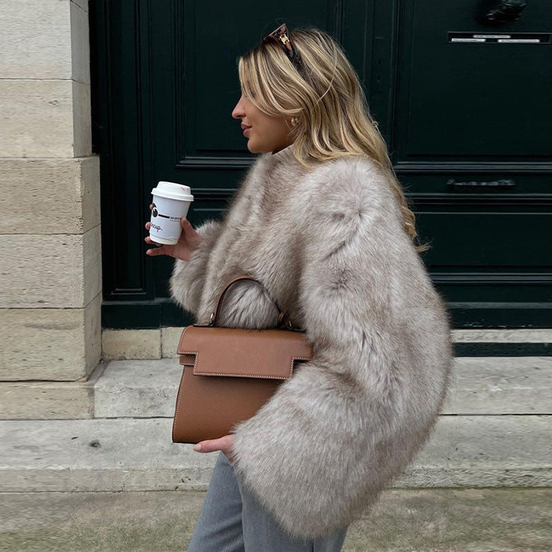 Damen Kurz geschnittene Shaggy-Faux-Fur Jacke mit kastiger Silhouette und extraweichem Hochflor Nord Taschen