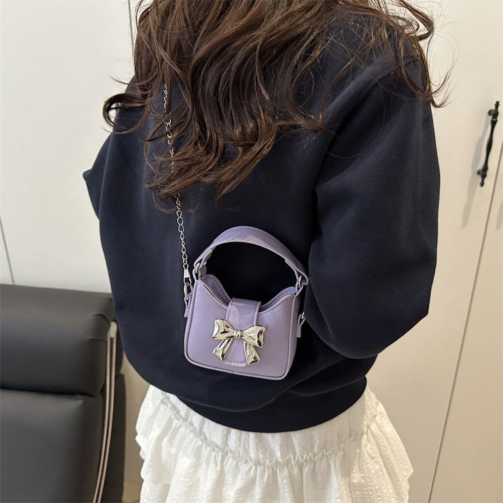 Damen charmante Handtasche mit verspieltem Schleifenakzent Nord Taschen