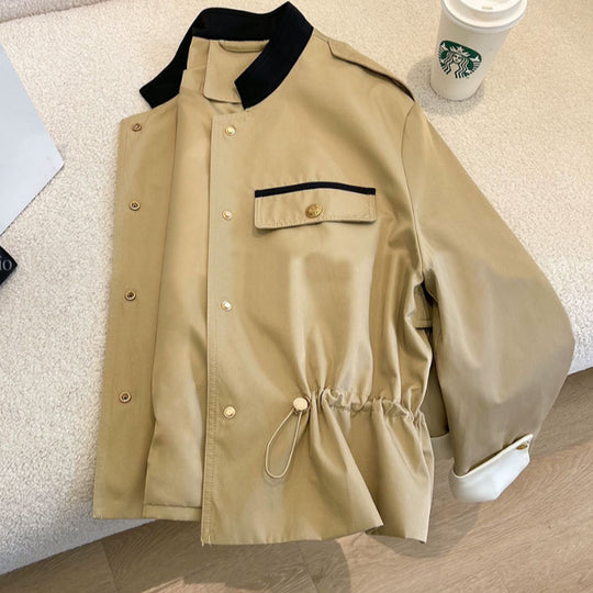 Damen Utility-Jacke mit Kordelzugtaillierung, Pattentaschen und goldenen Zierknöpfen Nord Taschen