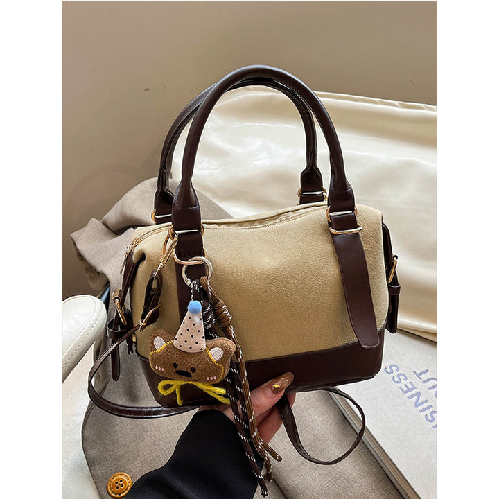 Damen Handtasche mit charmantem Tier-Anhänger und zwei Trageoptionen Nord Taschen