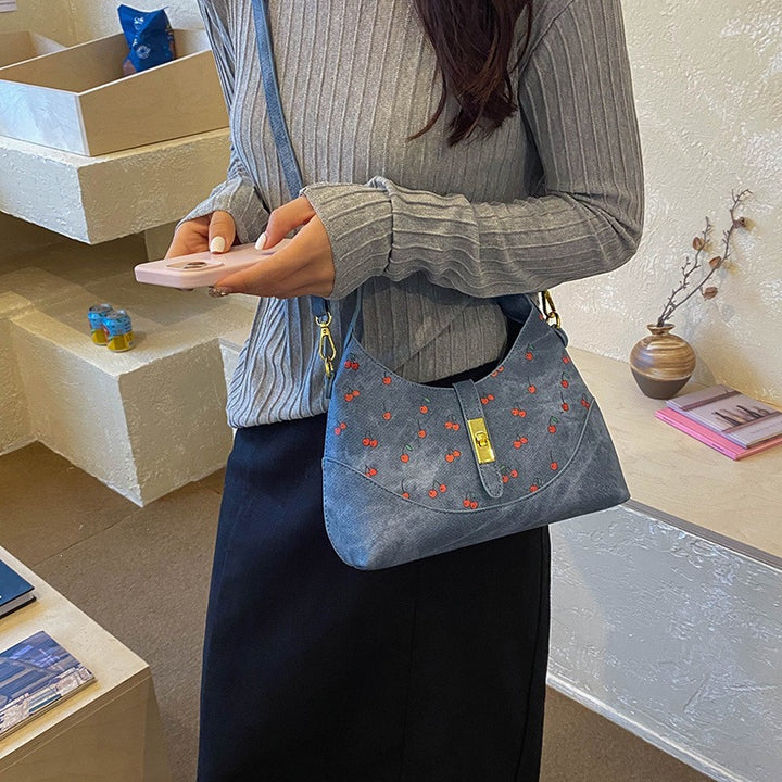 Damen Hobo-Tasche aus weichem Denim mit fröhlichem Kirschmuster Nord Taschen
