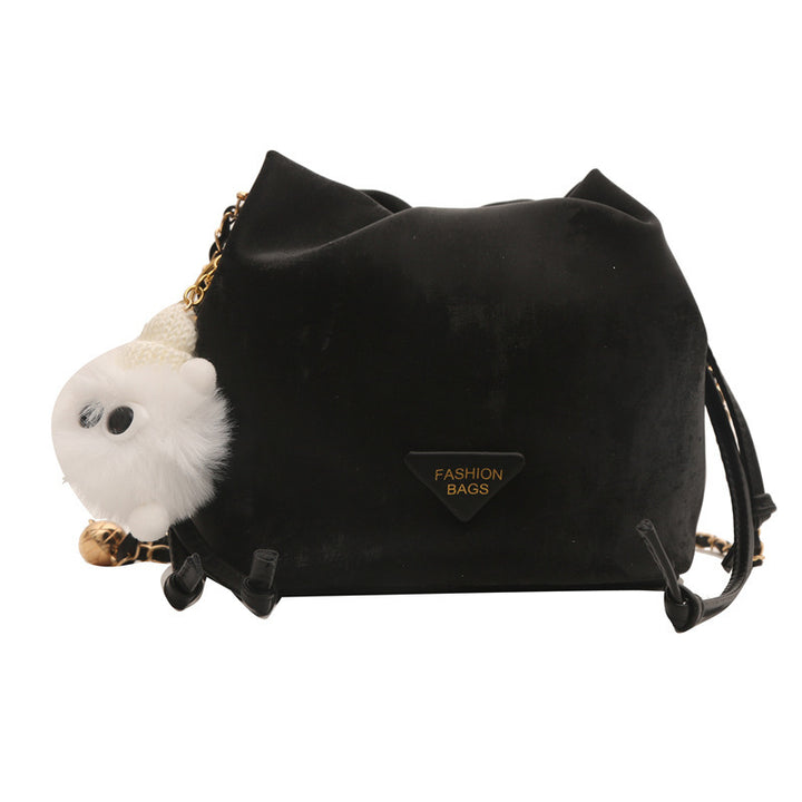 Damen Hobo-Tasche mit eleganter Kettenverzierung und modischem Design Nord Taschen