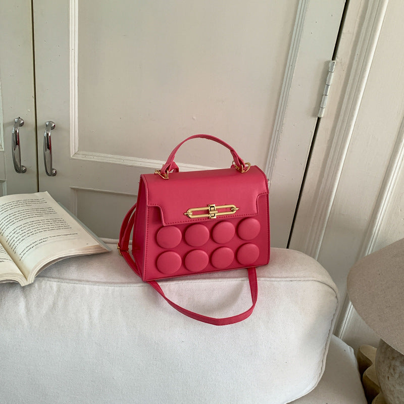 Damen-Handtasche mit strukturiertem Dekor und praktischem Tragegriff Nord Taschen