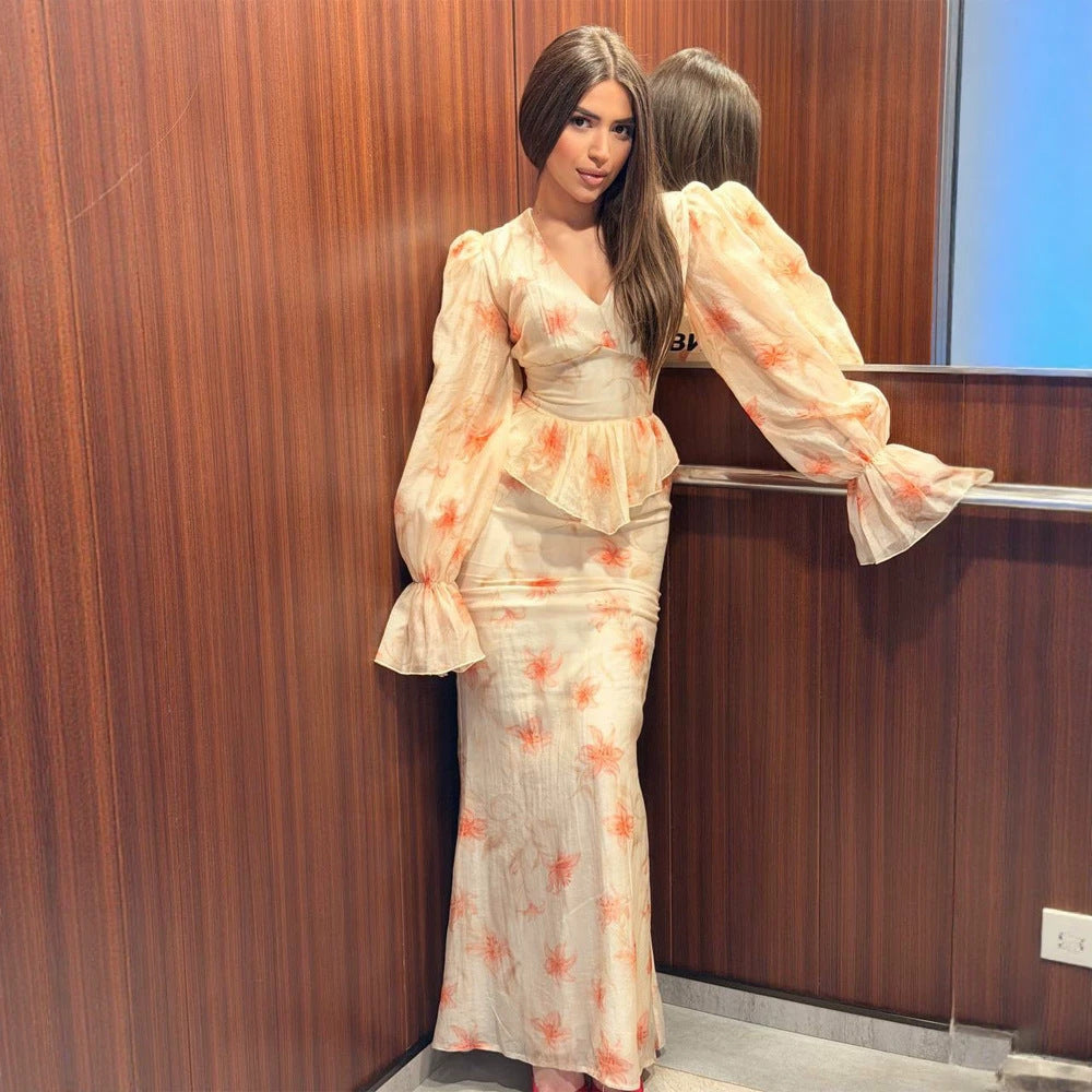 Damen Midaxi-Kleid mit Schößchen, V-Ausschnitt und voluminösen Puffärmeln Nord Taschen