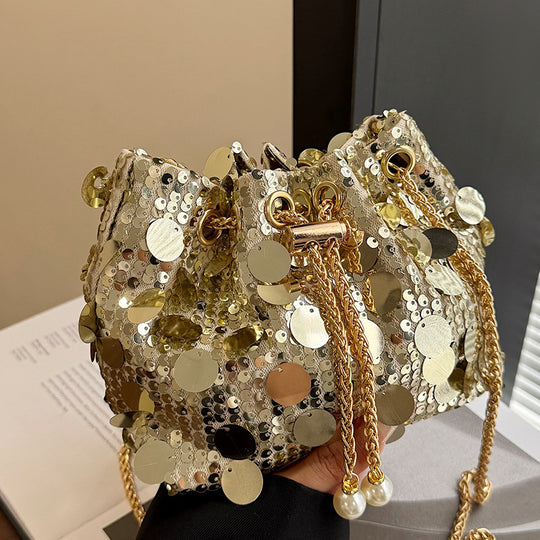 Damen Glamouröse Beuteltasche mit funkelnden Pailletten Nord Taschen