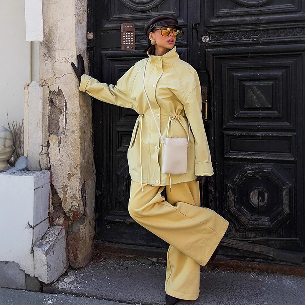 Damen Oversize Regenjacke mit Tunnelzug-Taillierung, hohem Stehkragen & Pattentaschen Nord Taschen