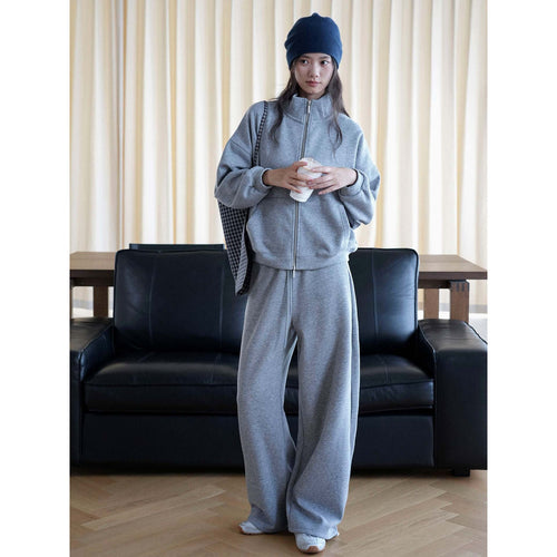 Damen Zip-Sweatshirt mit Stehkragen und weiter Jogginghose Set Nord Taschen
